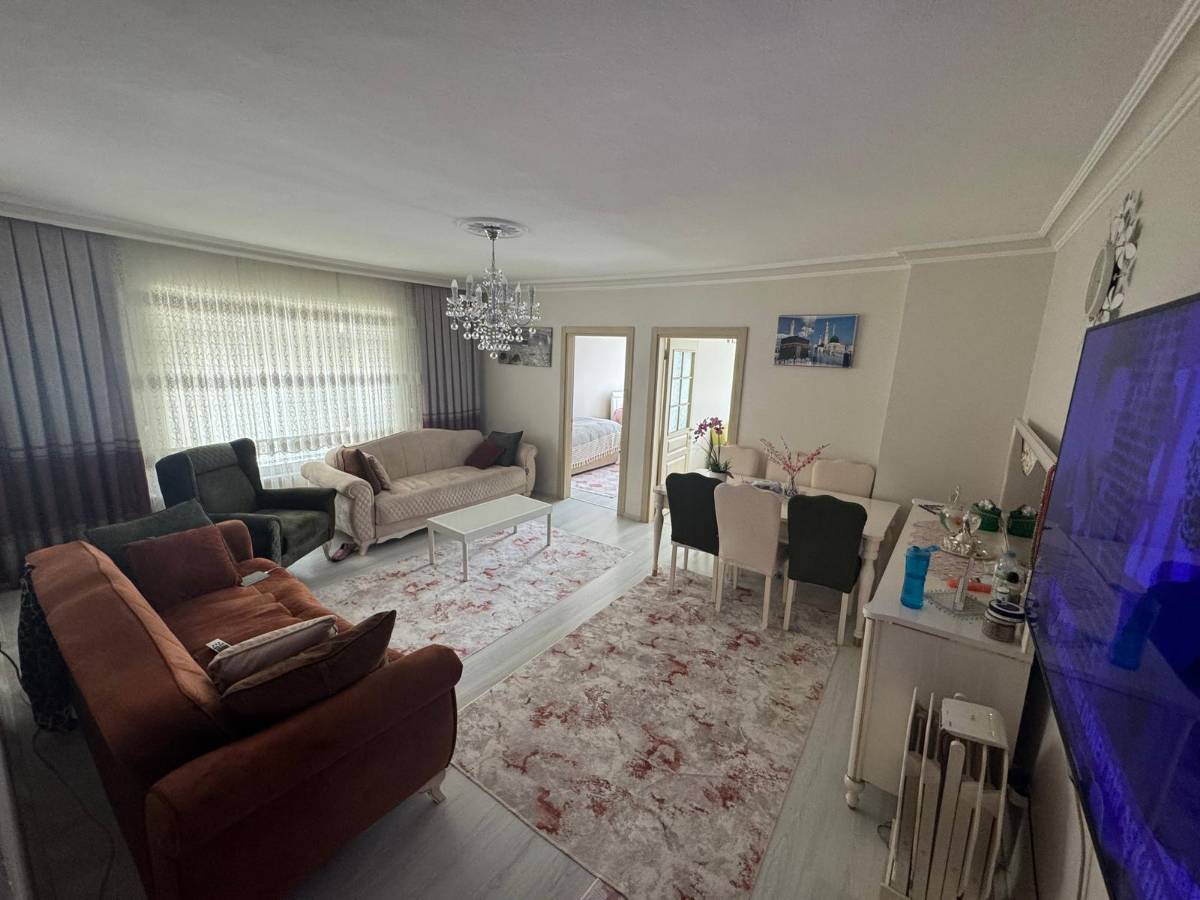 İSMAİL KARADENİZ EMLAKTAN ŞEFKAT MAHALLESİNDE SATILIK DAİRE