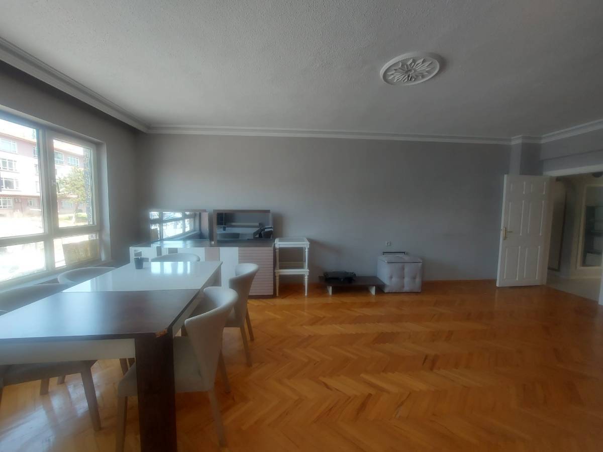 İSMAİL KARADENİZ EMLAKTAN KATTA, YAPILI,&Ouml;N CEPHE, KLİMALI, 3+1 KİRALIK DAİRE