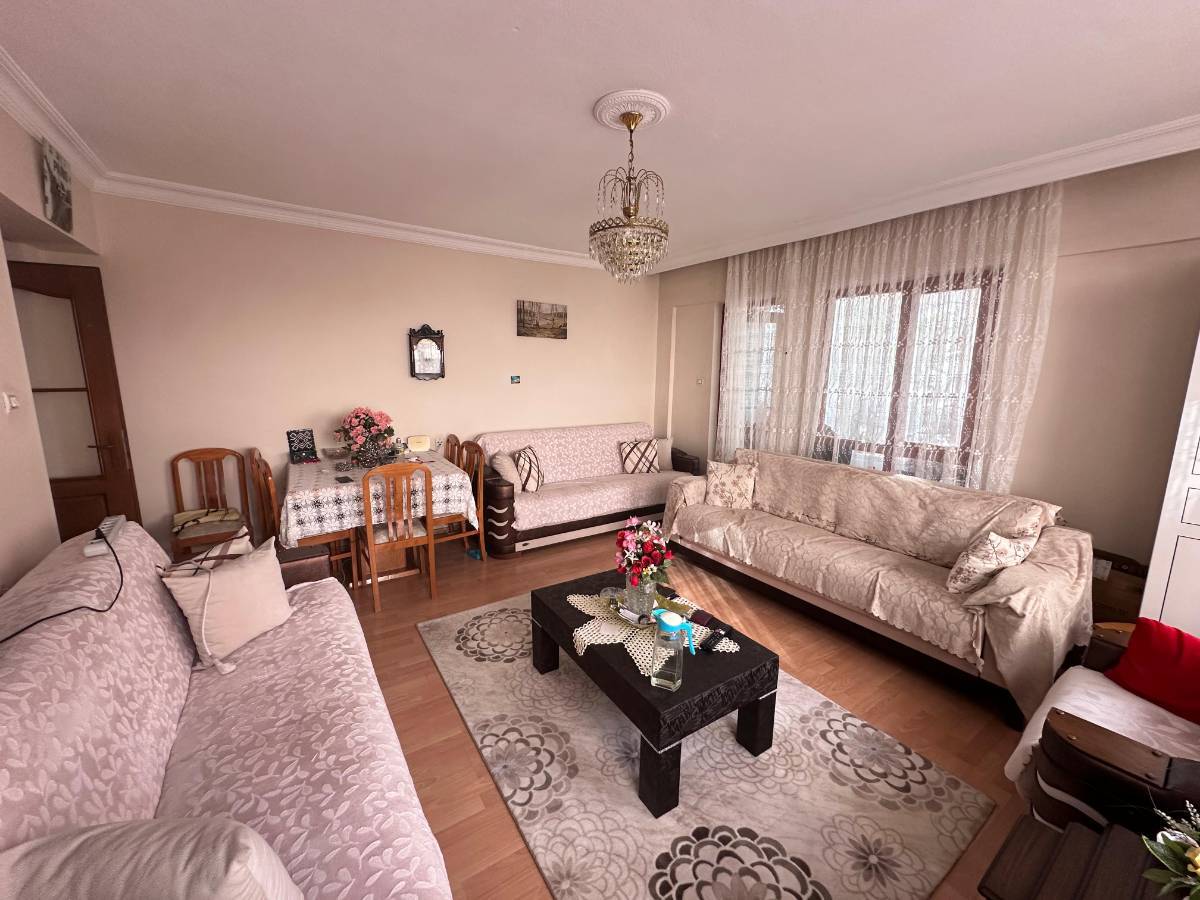 İSMAİL KARADENİZ EMLAKTAN  GÜÇLÜKAYA MAHALLESİNDE ASANSÖRLÜ, BAĞIMSIZ, ARA KAT  3+1 SATILIK DAİRE