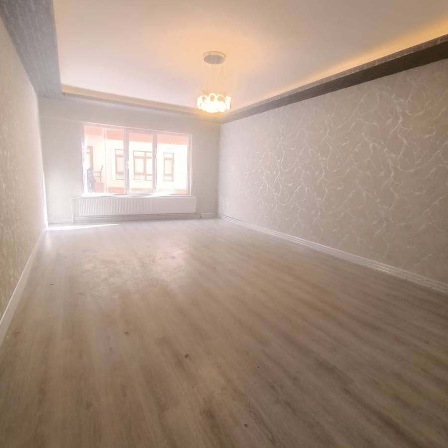 İSMAİL KARADENİZ EMLAKTAN ADNAN MENDERES MAHALLESİNDE METRO Y&Uuml;R&Uuml;ME MESAFESİNDE, ARA KAT, BAĞIMSIZ, 3+1 SATILIK DAİRE