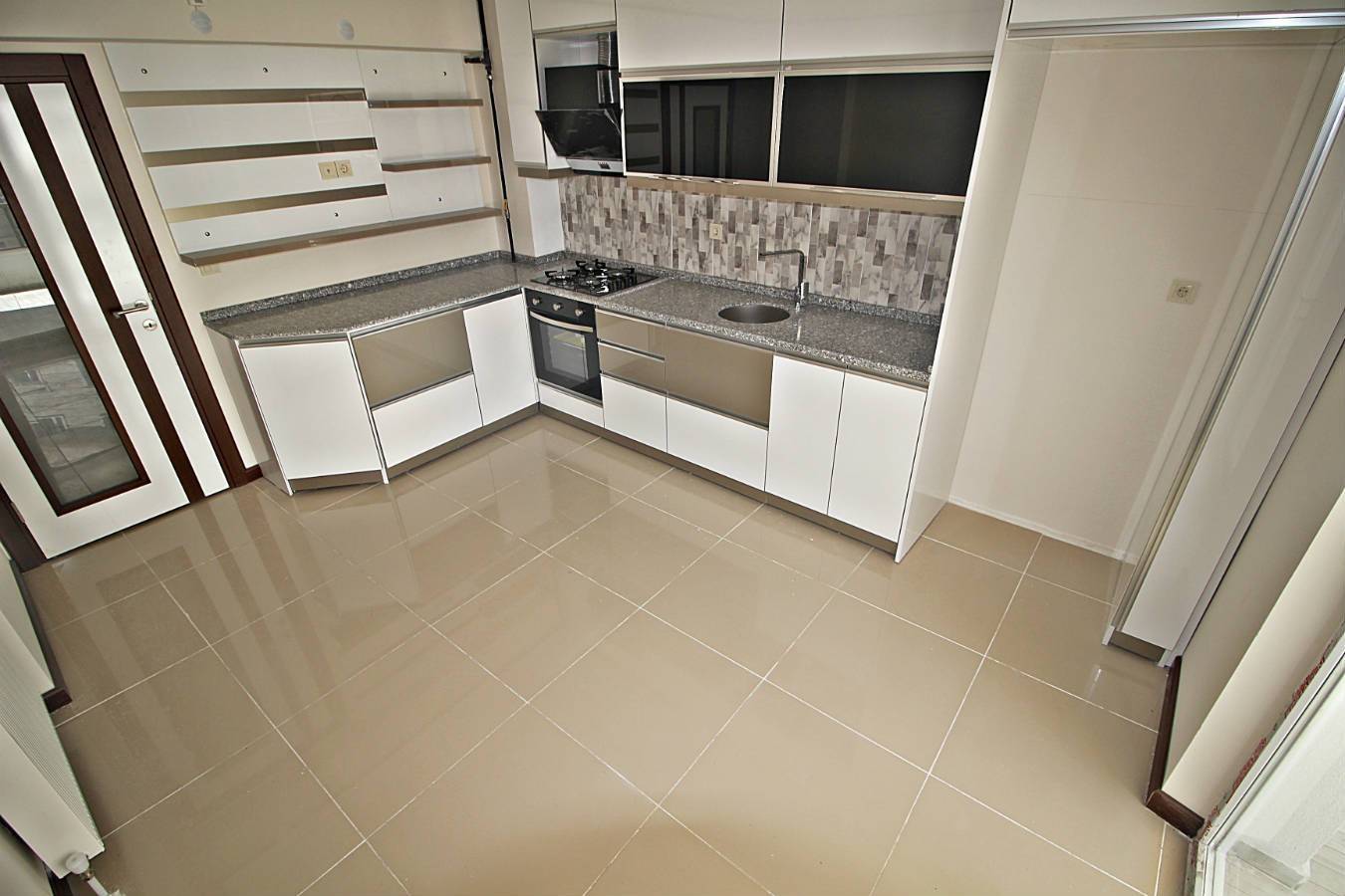 AHİMESUT MAH.DE EMSALLİ FULL YAPILI ULTRA LÜKS MANZARALI DAİRE