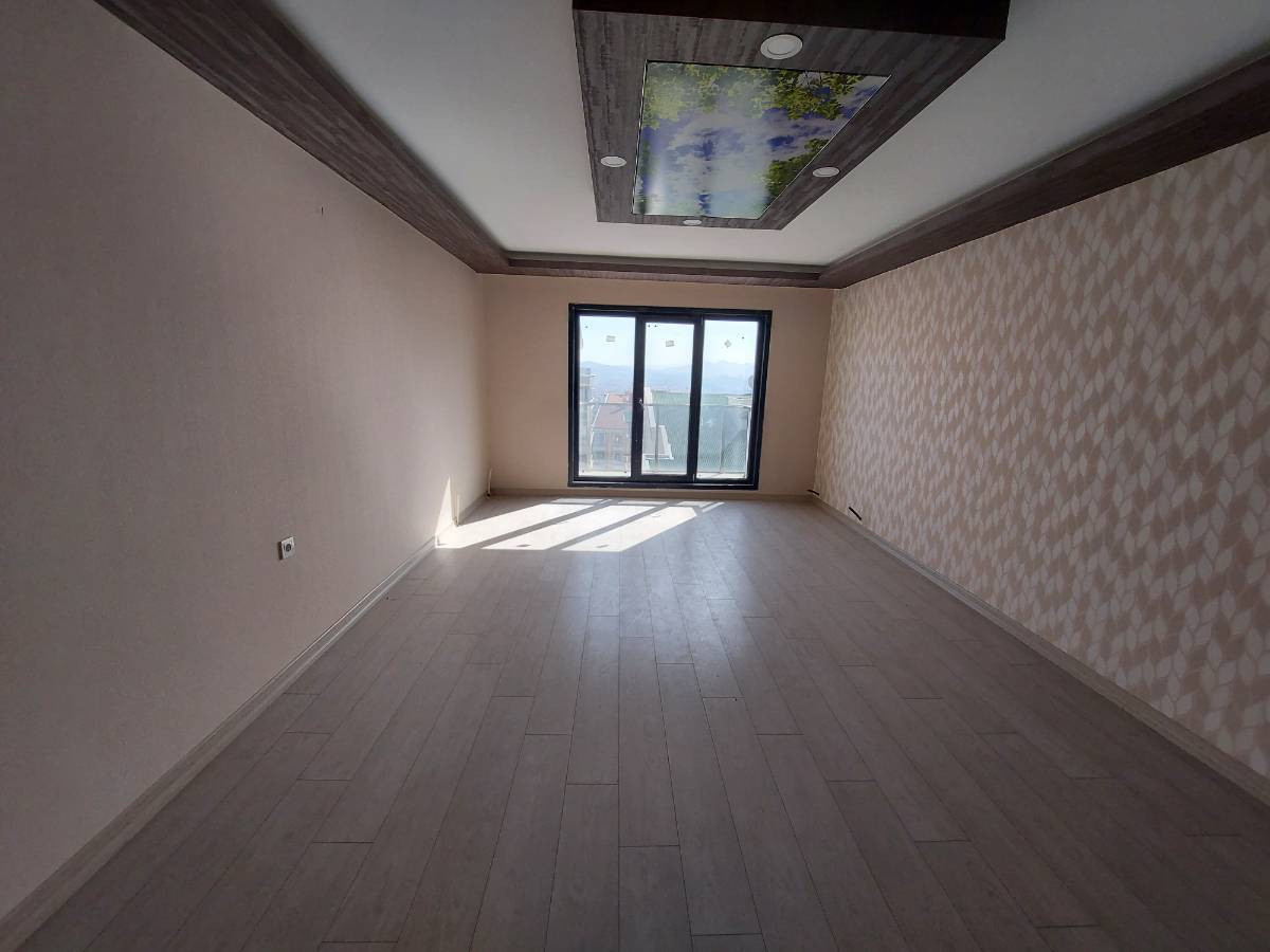 İSMAİL KARADENİZ EMLAKTAN UFUKTEPEDE SATILIK DAİRE