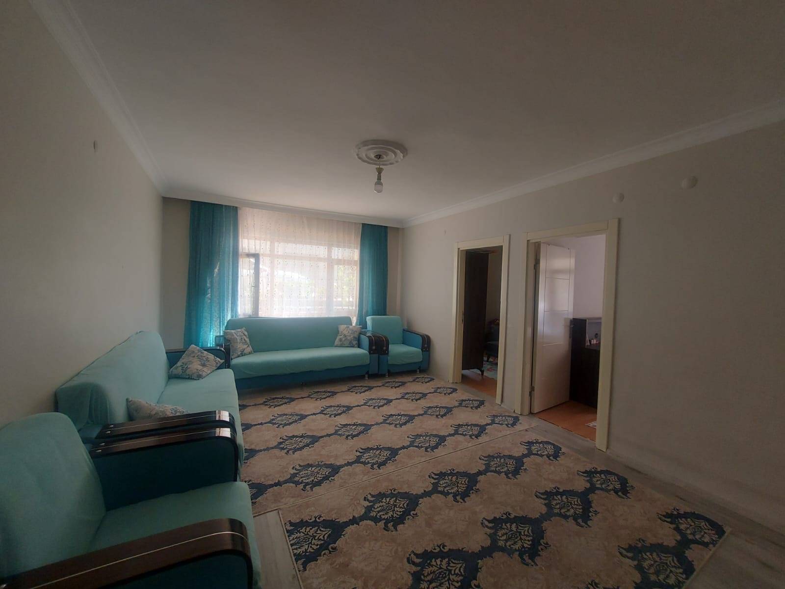 İSMAİL KARADENİZ EMLAKTAN BAĞLARBAŞI MAHALLESİNDE SATILIK DAİRE