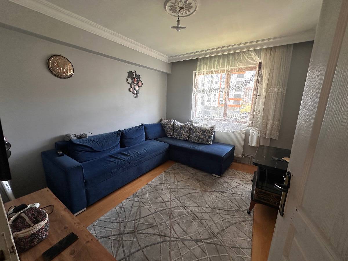 İSMAİL KARADENİZ EMLAKTAN YEŞİLBAYIR MAHALLESİNDE ACİL SATILIK DAİRE