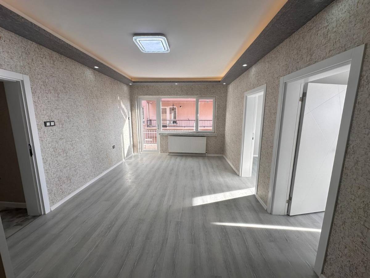 İSMAİL KARADENİZ EMLAKTAN  TEPEBAŞI MAHALLESİNDE SATILIK DAİRE