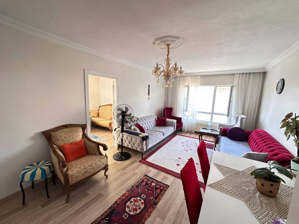 İSMAİL KARADENİZ EMLAKTAN  KALABA MAHALLESİNDE 3+1'DEN 2+1'E DÖNÜŞMÜŞ SATILIK DAİRE