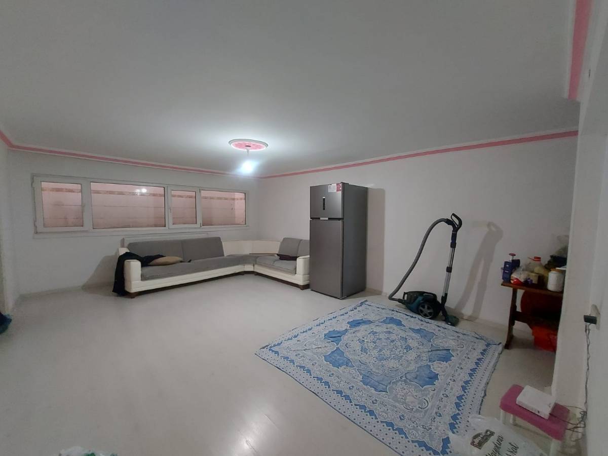 İSMAİL KARADENİZ EMLAKTAN  TEPEBAŞI MAHALLESİNDE CADDE &Uuml;ZERİ, GENİŞ SALONLU, MUTFAK, BANYO, YAPILI, 3+1 SATILIK DAİRE