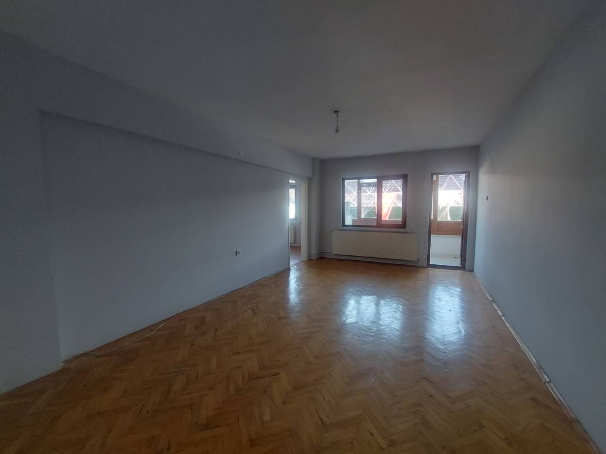 İSMAİL KARADENİZ EMLAKTAN  ADNAN MENDERES MAHALLESİNDE SATILIK DAİRE