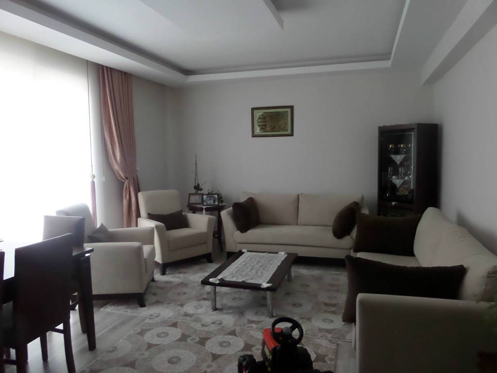 YEŞİLTEPE MAHALLESİNDE FULL YAPILI SATILIK DAİRE.