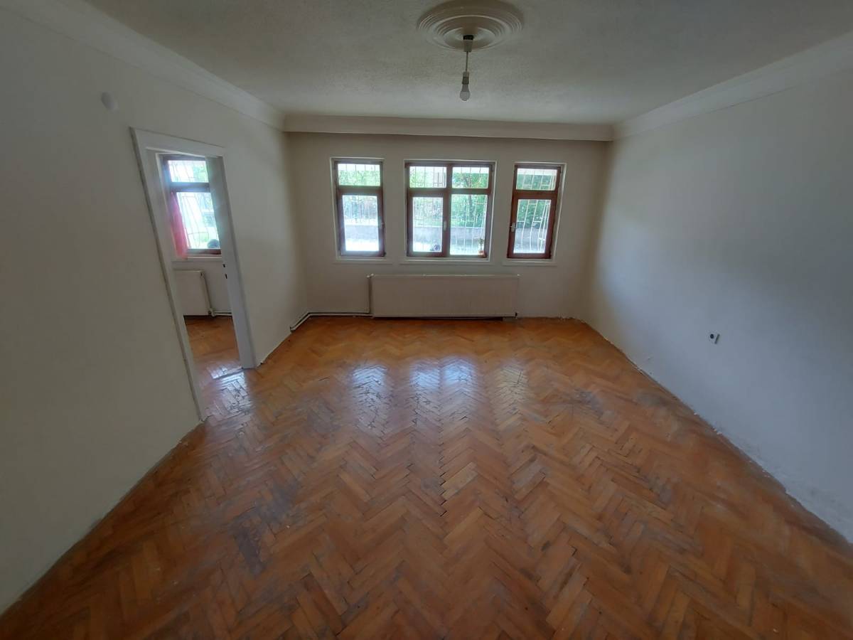 İSMAİL KARADENİZ EMLAKTAN OSMANLI PAZARI YAKINI, BAH&Ccedil;E KATI, G&Uuml;NEY CEPHELİ, 3+1 SATILIK DAİRE