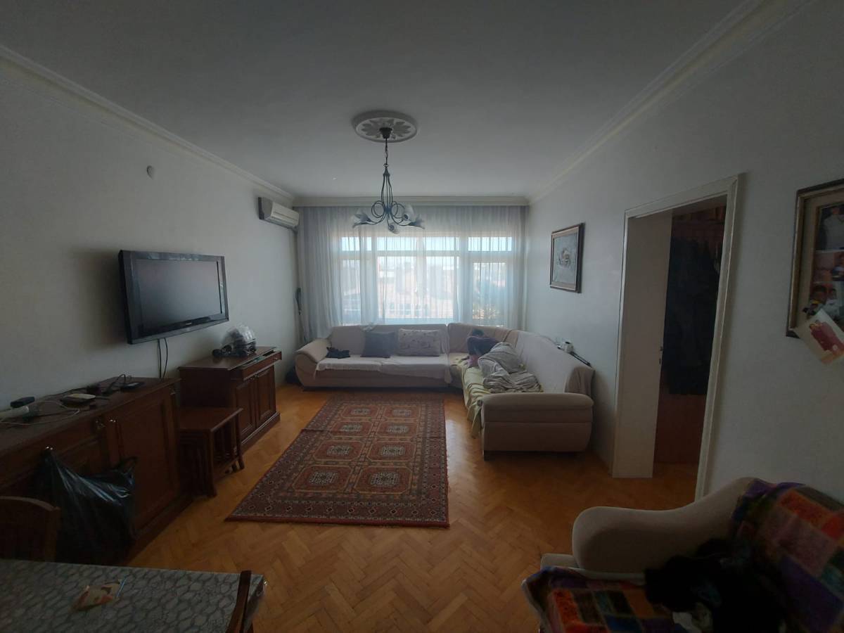 İSMAİL KARADENİZ EMLAKTAN YAKACIK MAHALLESİNDE MANZARALI SATILIK DAİRE